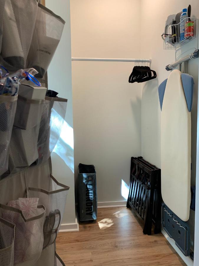 Normalbnb - 2 Blocks From Restaurants, Bars, Hospital Athens Zewnętrze zdjęcie