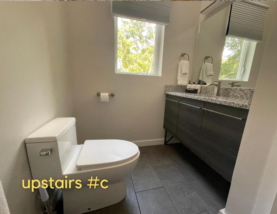 Normalbnb - 2 Blocks From Restaurants, Bars, Hospital Athens Zewnętrze zdjęcie